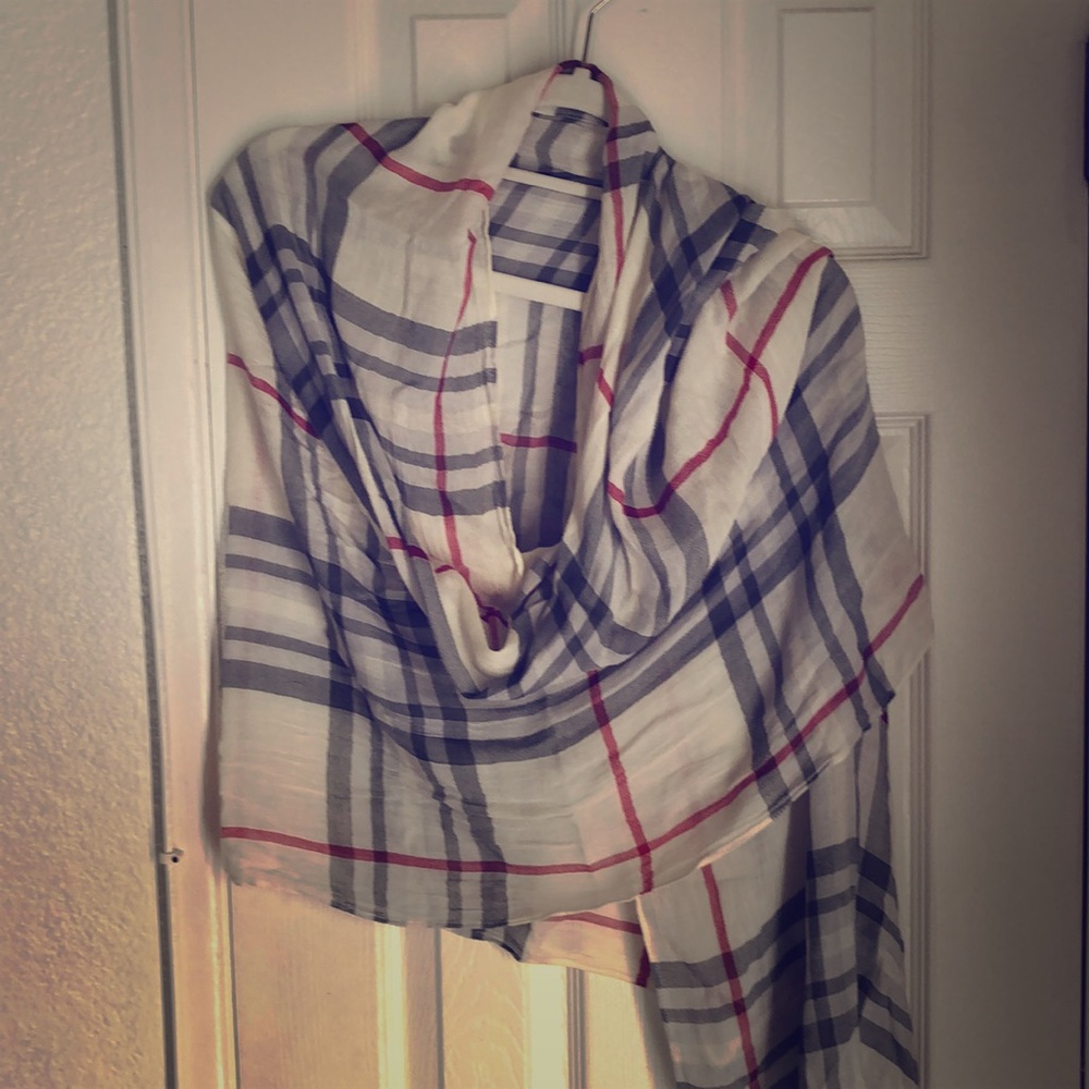 Plaid scarf ivory/red/dark gray/ soft & prettyNWT - Picture 5 of 5